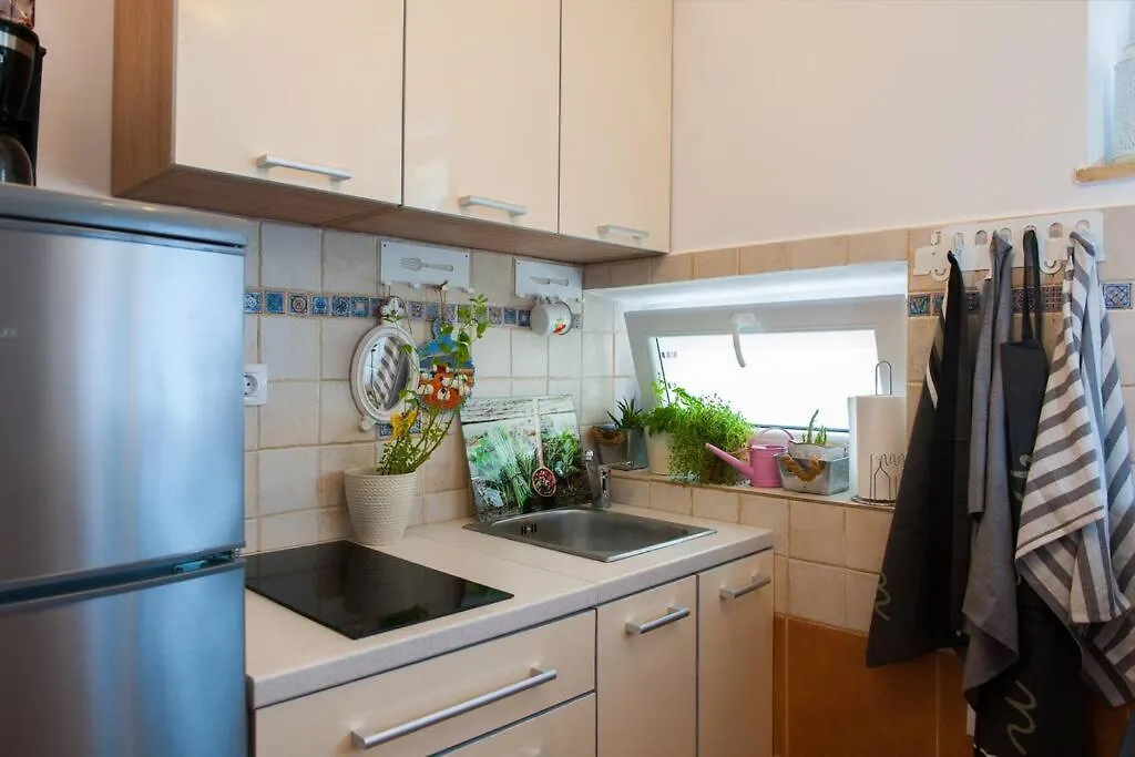 Apartment Dumaneo Art - Two Bedroom Apartment Split Croatia