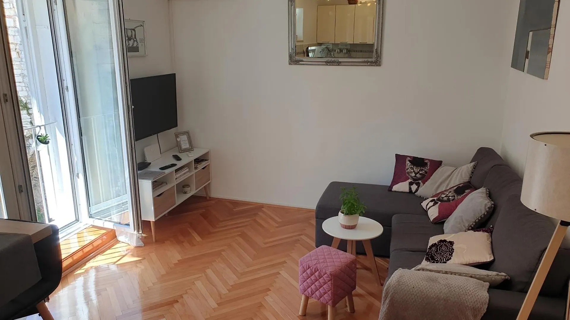 Apartment Dumaneo Art - Two Bedroom Apartment location
